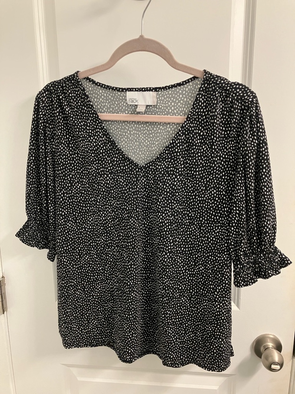 Black & White Speckle V-Neck Blouse — Casual Ruffle Sleeve
